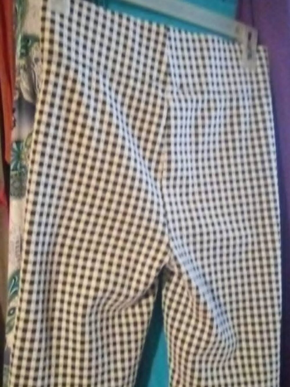 forever 21 black/white pull on capris Small